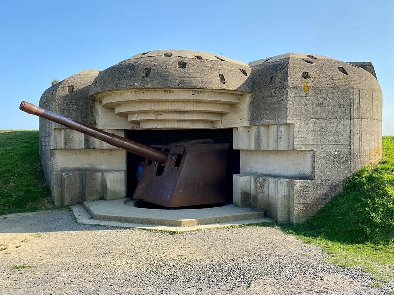 A German gun still in its concrete casemate at Longues-sur-Mer